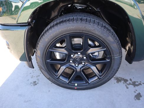 New 2026 RAM 1500 Laramie AWD/4WD image 19