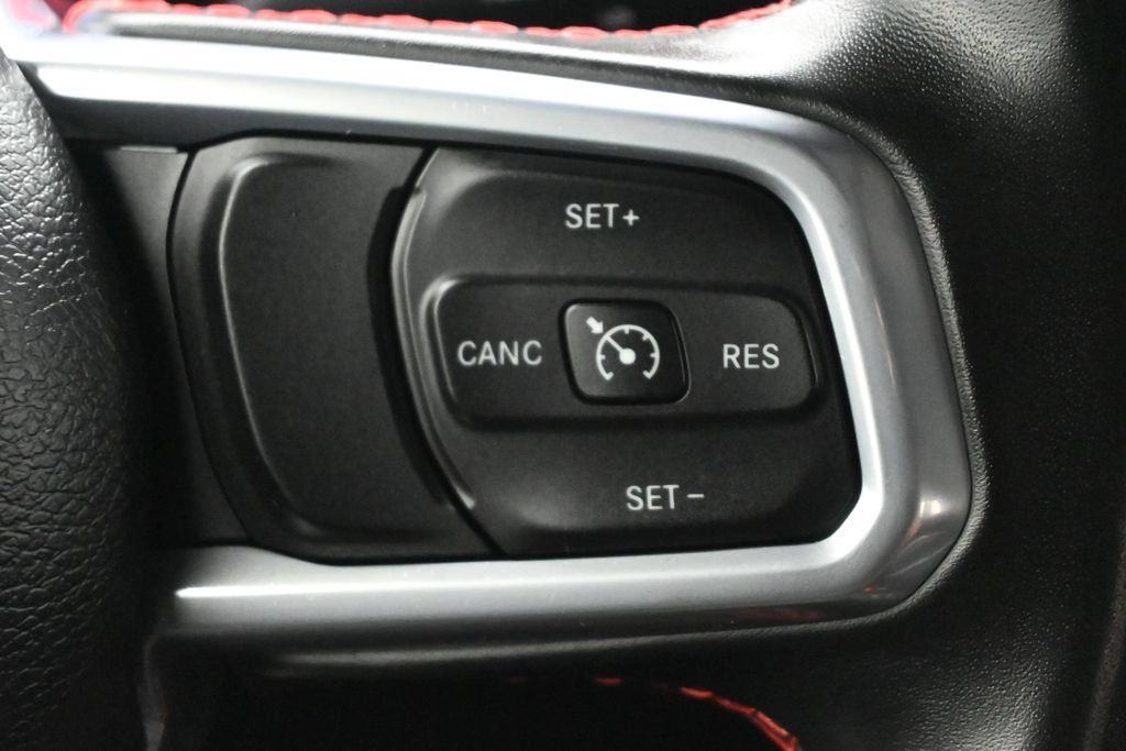 Used 2022 Jeep Gladiator Rubicon w/ Trailer Tow Package AWD/4WD image 7