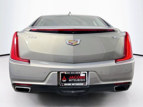 Used 2019 Cadillac XTS Luxury FWD image 2