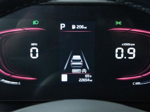Used 2024 Kia Sportage EX AWD/4WD image 17