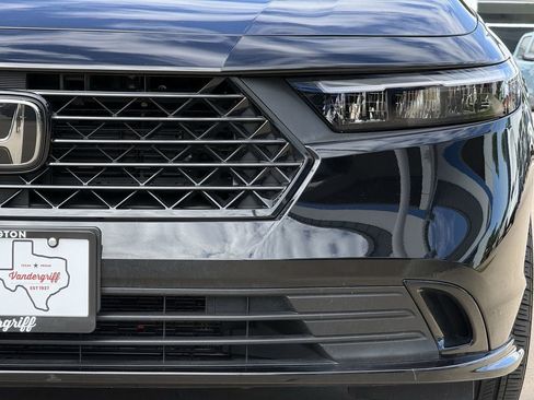 Used 2024 Honda Accord Sport image 8