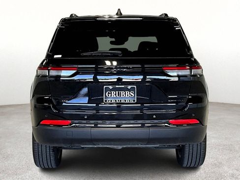 New 2024 Jeep Grand Cherokee Limited w/ Black Appearance Package AWD/4WD image 5