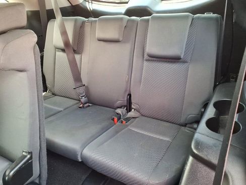 Used 2015 Toyota Highlander LE FWD image 5