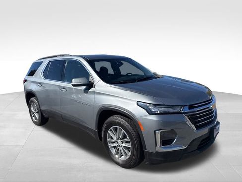 Used 2023 Chevrolet Traverse LT image 8