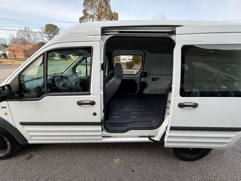 Used 2013 Ford Transit Connect XLT image 30