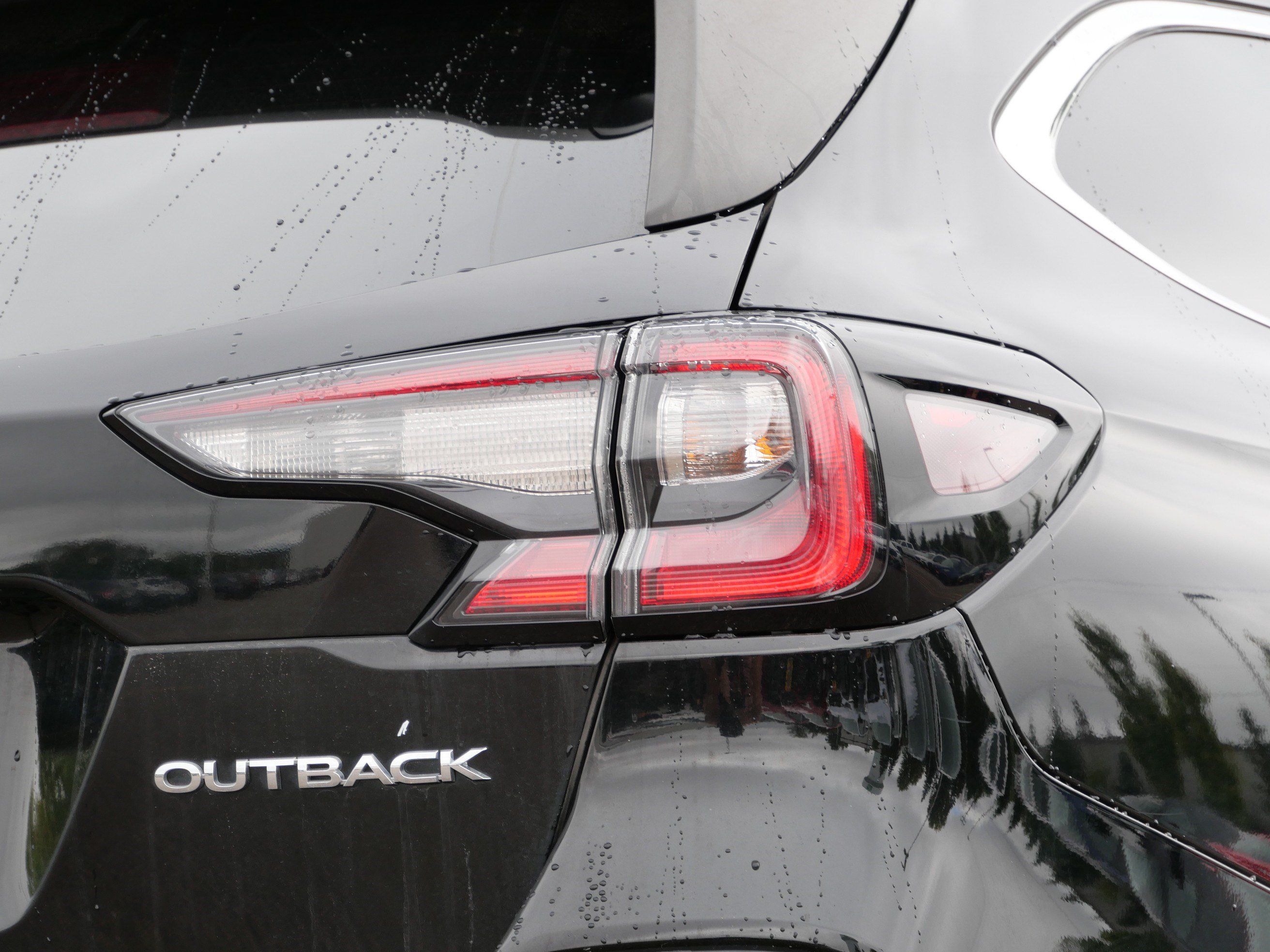Used 2023 Subaru Outback Premium AWD/4WD image 17