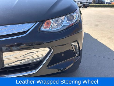 Used 2018 Chevrolet Volt Premier w/ Driver Confidence Package image 6