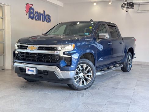 Certified 2022 Chevrolet Silverado 1500 LT image 2