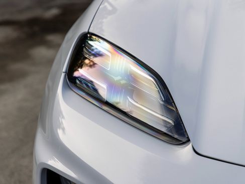 New 2025 Porsche Macan Electric image 14