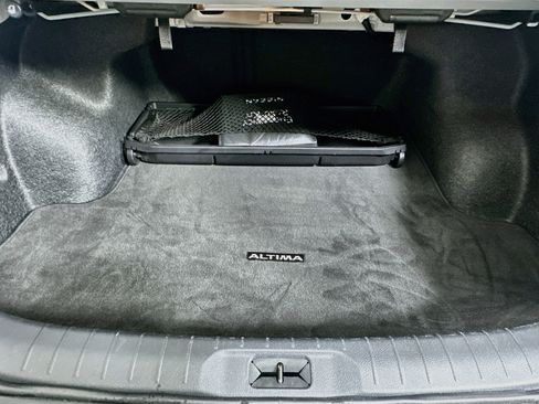 Used 2024 Nissan Altima 2.5 SL FWD image 29
