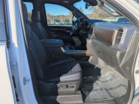 Used 2024 Chevrolet Silverado 3500 High Country w/ Technology Package image 28