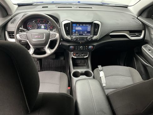 Used 2022 GMC Terrain SLE w/ Driver Convenience Package image 4