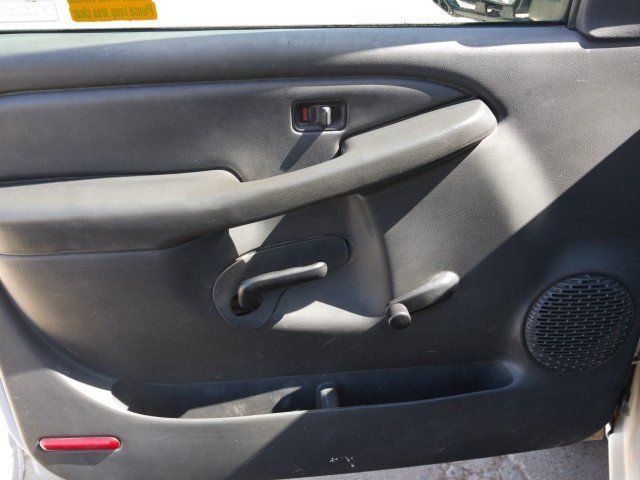 Used 2006 Chevrolet Silverado 3500 4x4 Crew Cab w/ Heavy-Duty Power Package image 12
