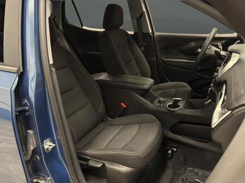Used 2024 GMC Terrain SLE w/ Driver Convenience Package image 24