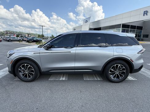 Used 2024 Lincoln Nautilus Premier w/ Equipment Group 102A AWD/4WD image 8