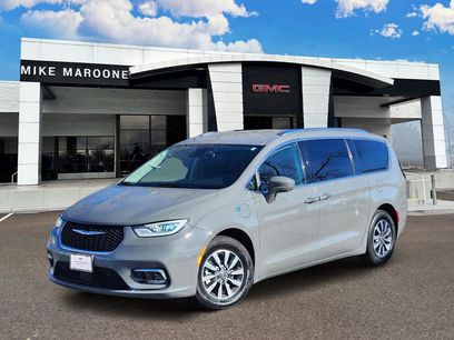 Used 2021 Chrysler Pacifica Touring-L