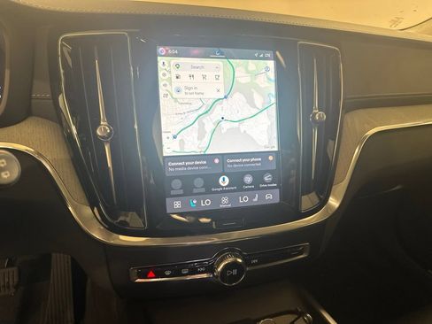 New 2026 Volvo V60 B5 Cross Country Ultra w/ Climate Package AWD/4WD image 13