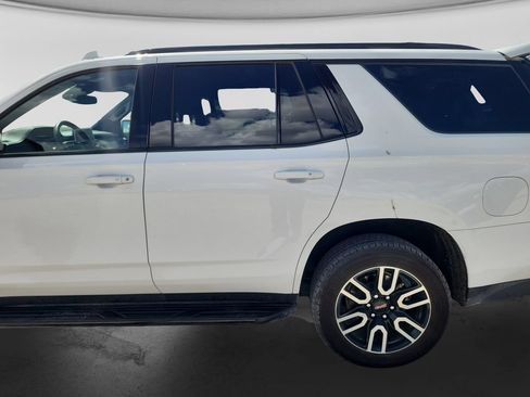 Used 2023 GMC Yukon AT4 AWD/4WD image 12
