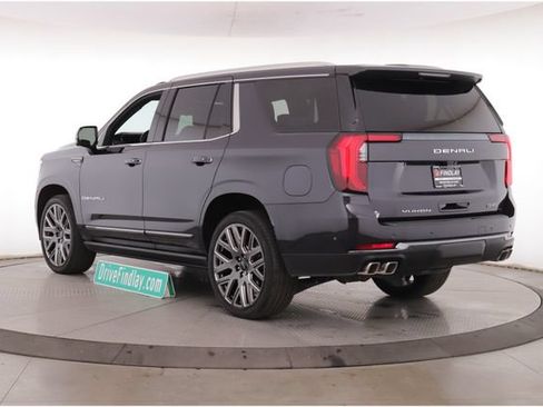 Used 2025 GMC Yukon Denali Ultimate w/ LPO, Floor Liner Package AWD/4WD image 8