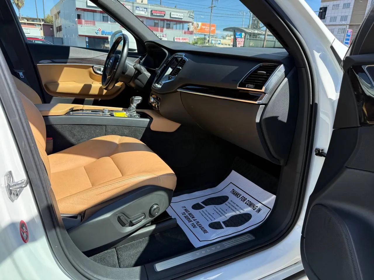 Used 2017 Volvo XC90 T6 Momentum w/ Vision Package AWD/4WD image 57