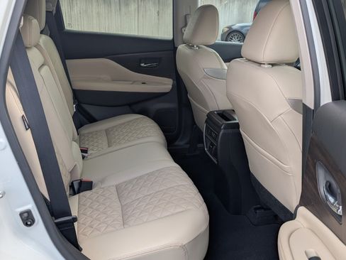 Used 2023 Nissan Murano Platinum w/ Cargo Package FWD image 15