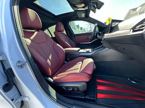 Used 2024 BMW 330i Sedan w/ Premium Package image 13