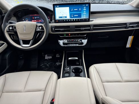 New 2026 Lincoln Corsair Premiere image 30