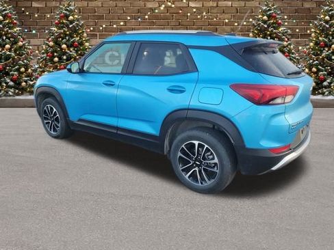 Used 2025 Chevrolet TrailBlazer LT image 3