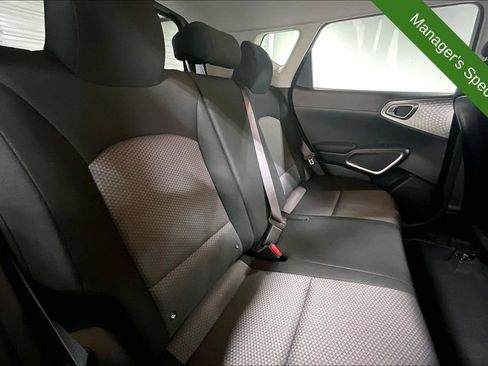 Used 2025 Kia Soul LX FWD image 32