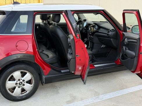 Used 2017 MINI Cooper 4-Door Hardtop FWD image 18