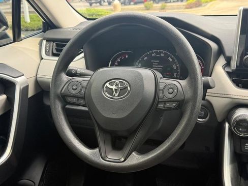 Used 2025 Toyota RAV4 XLE w/ Convenience Package FWD image 14