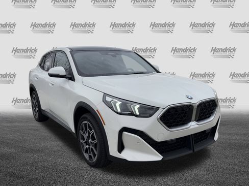 Certified 2025 BMW X2 xDrive28i image 2