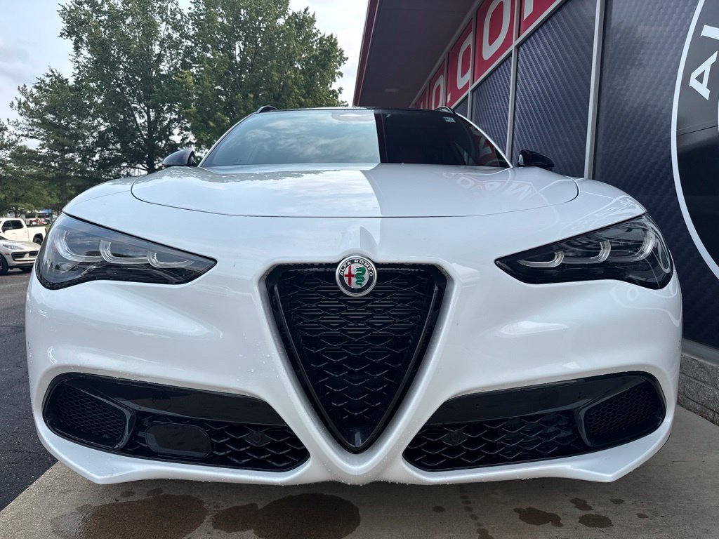 New 2026 Alfa Romeo Stelvio Sprint AWD/4WD image 8