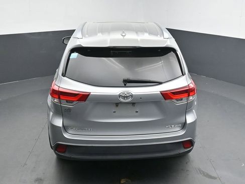 Used 2017 Toyota Highlander XLE image 16