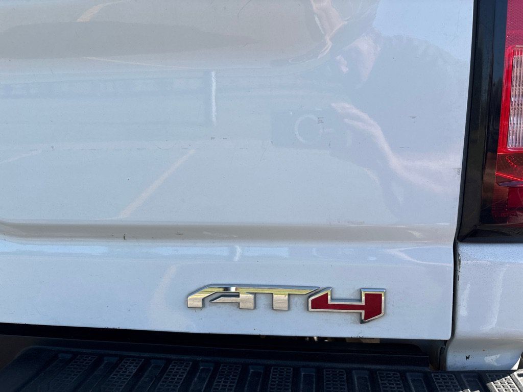 Used 2021 GMC Sierra 2500 AT4 w/ AT4 Premium Plus Package AWD/4WD image 12