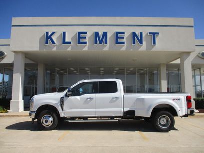 New 2026 Ford F350 Lariat w/ Lariat Premium Package