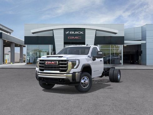 New 2026 GMC Sierra 3500 Pro w/ Convenience Package image 14