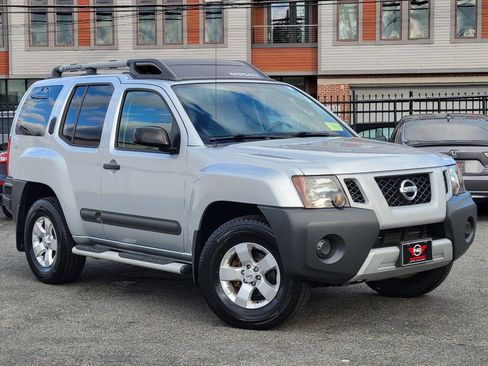 Used 2011 Nissan Xterra S w/ Protection Pkg image 4