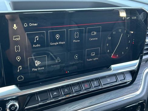 Used 2025 GMC Sierra 1500 SLT image 13