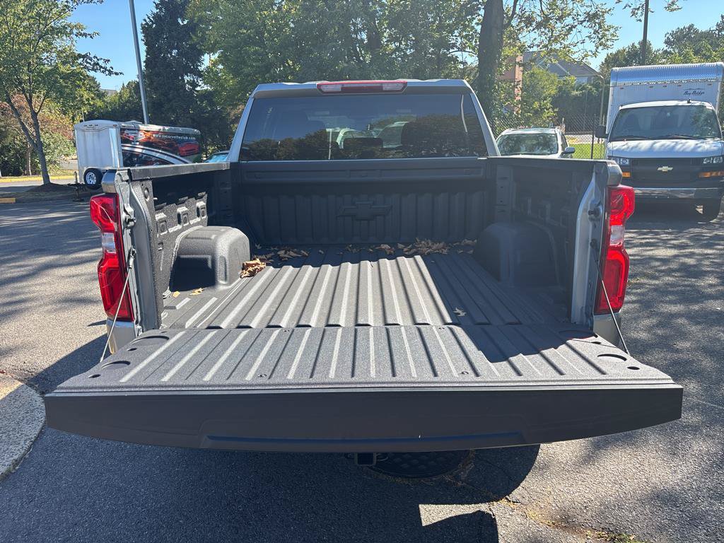 New 2026 Chevrolet Silverado 1500 RST w/ Dark Appearance Package AWD/4WD image 25