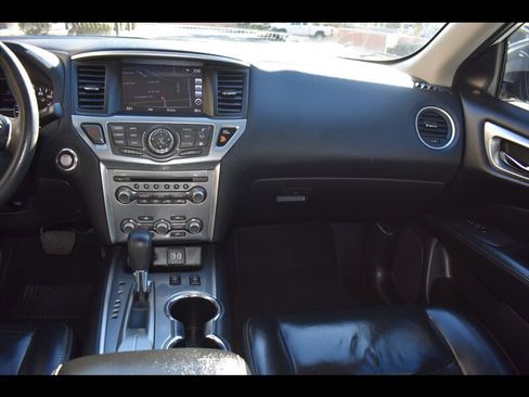 Used 2018 Nissan Pathfinder SL w/ Midnight Edition Package image 33