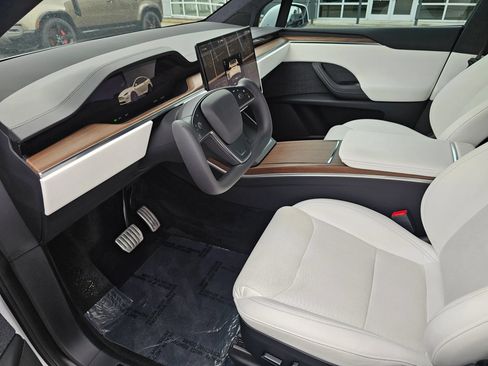 Used 2022 Tesla Model X AWD/4WD image 11