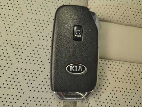 Used 2021 Kia Sorento EX w/ Panoramic Sunroof Package AWD/4WD image 32