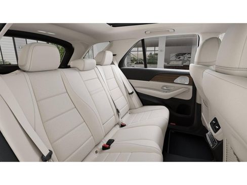 New 2026 Mercedes-Benz GLE 450e 4MATIC image 5
