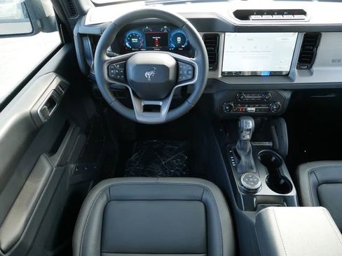 New 2026 Ford Bronco Outer Banks w/ Sasquatch Package image 13