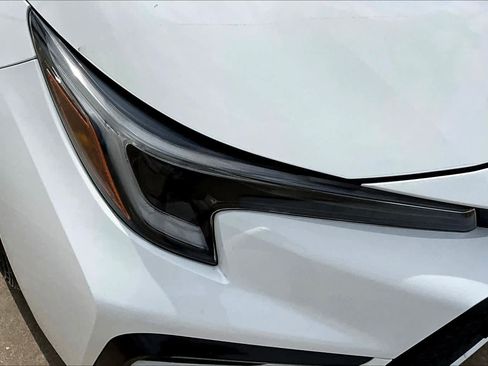 Used 2024 Toyota Corolla SE w/ SE Premium Package image 28