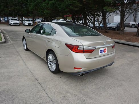 Used 2018 Lexus ES 350 w/ Luxury Package w/Wood Trim FWD image 19