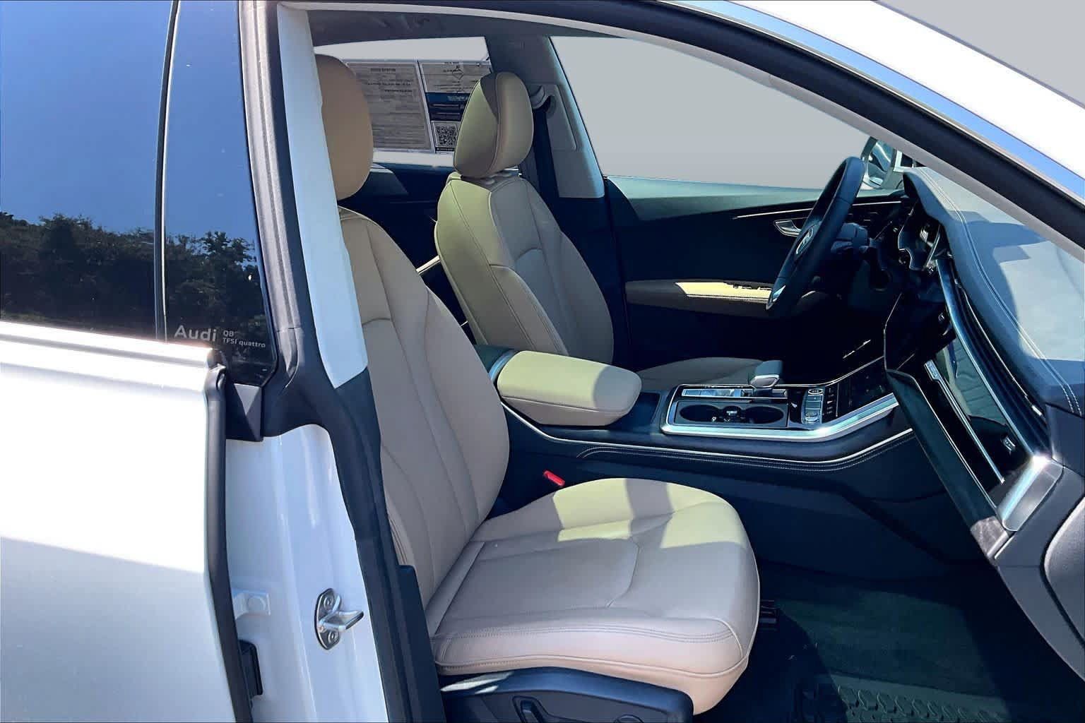 Used 2025 Audi Q8 Premium Plus AWD/4WD image 9
