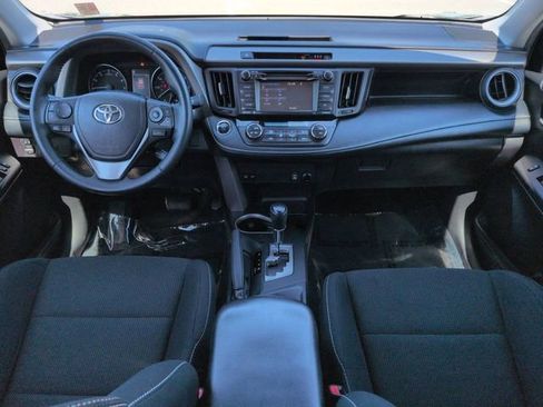Used 2018 Toyota RAV4 XLE FWD image 15
