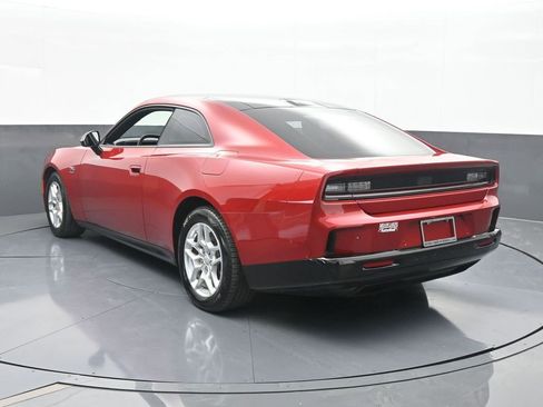 Used 2025 Dodge Charger R/T w/ Sun & Sound Package image 4